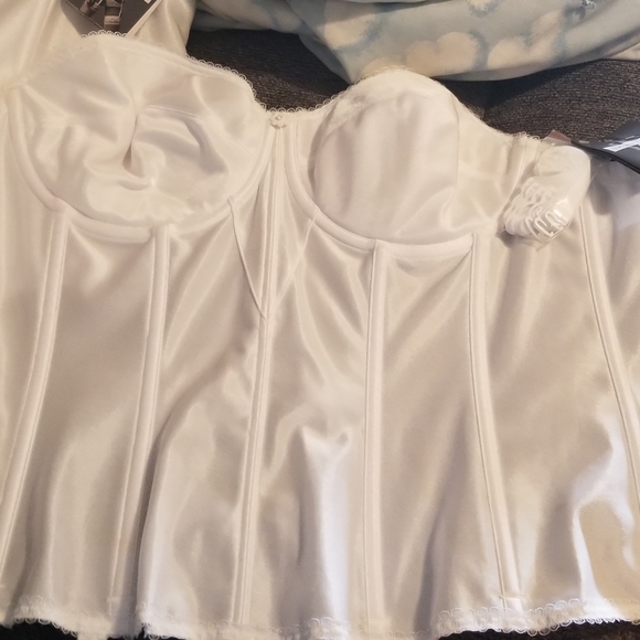 Bridal corset - Picture 2 of 3